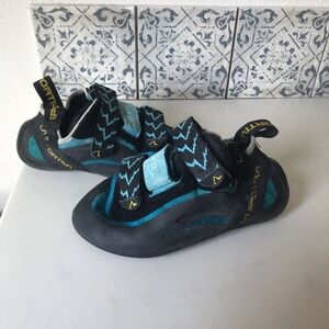 La Sportiva men’s women’s Black & Teal miura vs Climbing Shoes